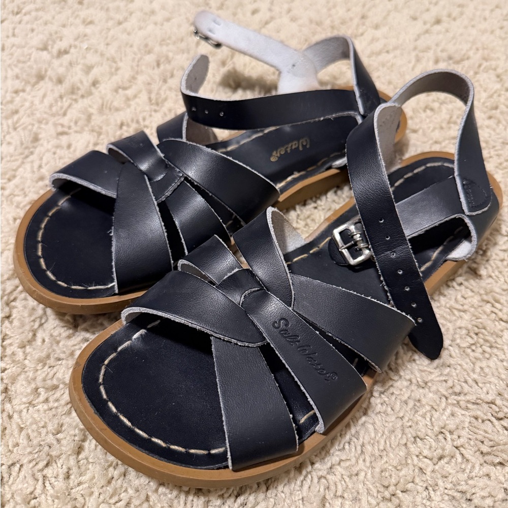 Kids 5, Womens 7 Black salt water Sandals